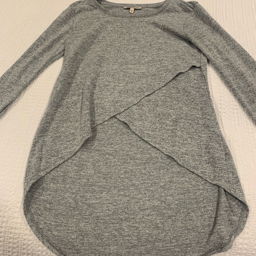 High low, crisscross long sleeve